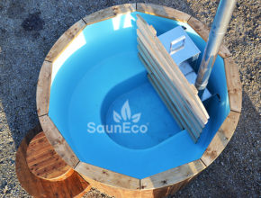 Wooden hot tub from Sauneco